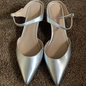 Banana Republic Silver Kitten Heeled Mules 9.5
